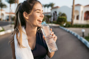 VAI TRÒ CỦA NƯỚC VỚI SỨC KHỎE: UỐNG ĐỦ NƯỚC – SỐNG KHỎE MỖI NGÀY